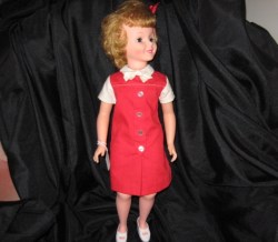 22'' SUZY HOMEMAKER DELUXE READING ORIGINAL ASH BLONDE DOLL 66